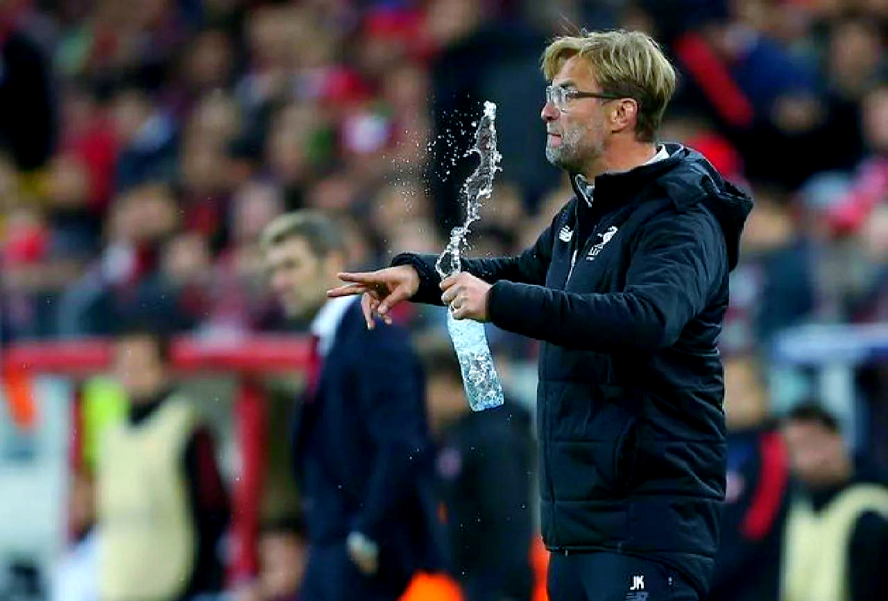 开云平台-C罗遭遇二十持续失利,澳大利亚队教练压力巨大!-开云平台